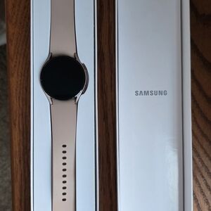 Samsung Smartwatch - Rose Gold